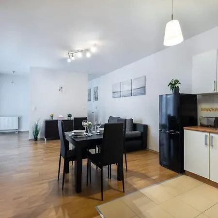 Nice,sunny,quiet Flat Near To Deak Ferenc Sqaure * Βουδαπέστη