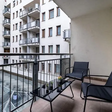 Nice,sunny,quiet Flat Near To Deak Ferenc Sqaure * ブダペスト